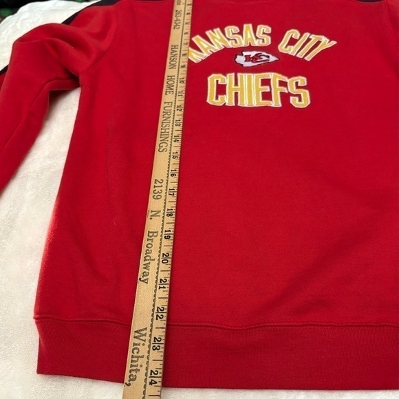 Taylor Swift FAV KC Chiefs red Y2K EUC embroidered logo black & gray stripe YL - Picture 9 of 10